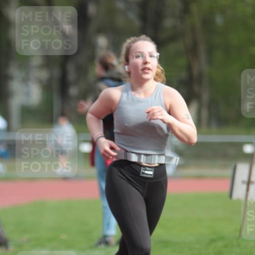 13.04.2025 - Hammer Lauf A. Gomolzig http://msf.ph/oto/7657285 13.04.2025 10:12:13 Ziel 150, 904, 1059, 1060, 1099 meine-sportfotos.de