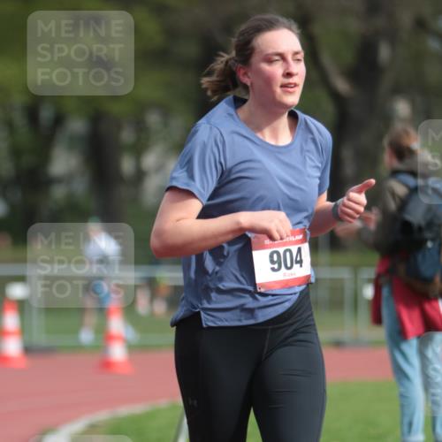 13.04.2025 - Hammer Lauf A. Gomolzig http://msf.ph/oto/7657292 13.04.2025 10:12:14 Ziel 150, 904, 1059, 1060, 1099 meine-sportfotos.de