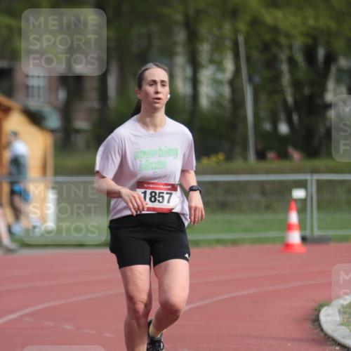 13.04.2025 - Hammer Lauf A. Gomolzig http://msf.ph/oto/7657312 13.04.2025 10:12:25 Ziel 1351, 1857 meine-sportfotos.de