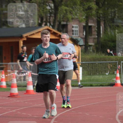 13.04.2025 - Hammer Lauf A. Gomolzig http://msf.ph/oto/7657332 13.04.2025 10:12:31 Ziel 260, 387, 1134, 1351, 1769 meine-sportfotos.de