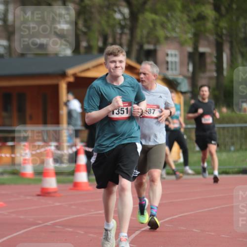 13.04.2025 - Hammer Lauf A. Gomolzig http://msf.ph/oto/7657337 13.04.2025 10:12:32 Ziel 260, 387, 1134, 1351, 1769 meine-sportfotos.de