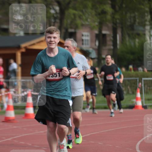 13.04.2025 - Hammer Lauf A. Gomolzig http://msf.ph/oto/7657343 13.04.2025 10:12:33 Ziel 260, 387, 1134, 1351, 1769 meine-sportfotos.de