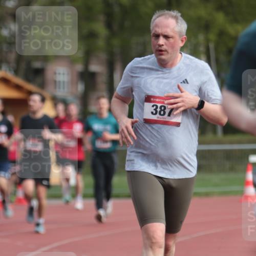 13.04.2025 - Hammer Lauf A. Gomolzig http://msf.ph/oto/7657352 13.04.2025 10:12:35 Ziel 260, 387, 497, 498, 935, 1134, 1769 meine-sportfotos.de