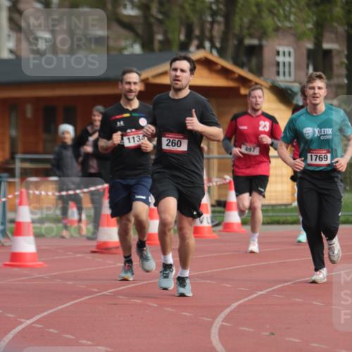13.04.2025 - Hammer Lauf A. Gomolzig http://msf.ph/oto/7657356 13.04.2025 10:12:37 Ziel 260, 387, 497, 498, 935, 1134, 1769 meine-sportfotos.de