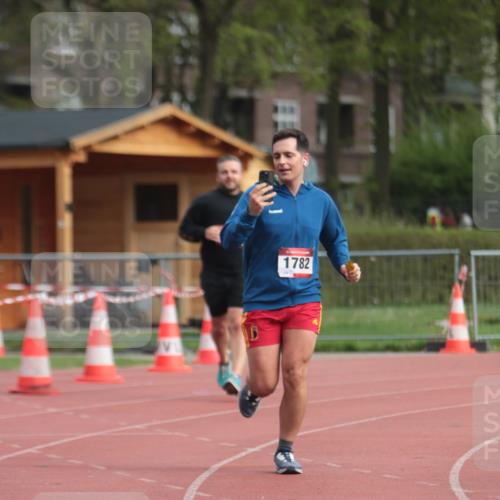 13.04.2025 - Hammer Lauf A. Gomolzig http://msf.ph/oto/7657436 13.04.2025 10:13:05 Ziel 1782 meine-sportfotos.de