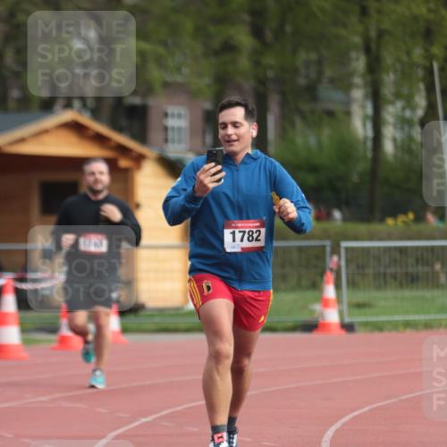 13.04.2025 - Hammer Lauf A. Gomolzig http://msf.ph/oto/7657440 13.04.2025 10:13:06 Ziel 1782 meine-sportfotos.de