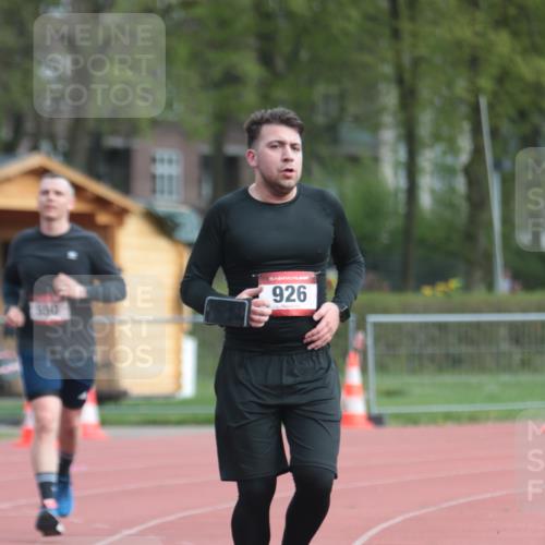 13.04.2025 - Hammer Lauf A. Gomolzig http://msf.ph/oto/7657493 13.04.2025 10:13:46 Ziel 550, 926 meine-sportfotos.de