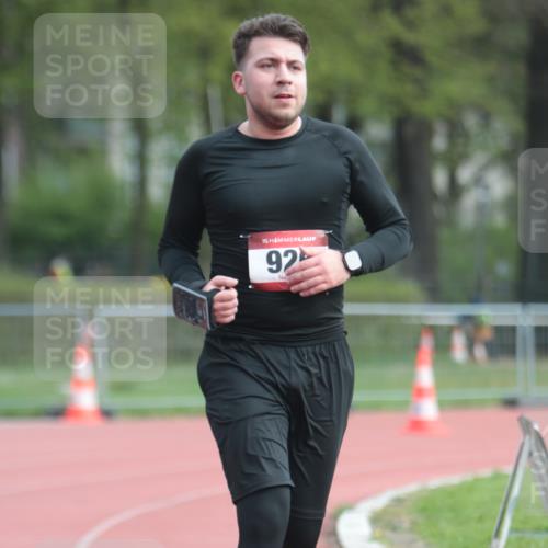 13.04.2025 - Hammer Lauf A. Gomolzig http://msf.ph/oto/7657499 13.04.2025 10:13:47 Ziel 261, 550, 926 meine-sportfotos.de