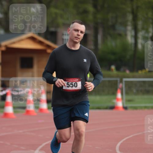 13.04.2025 - Hammer Lauf A. Gomolzig http://msf.ph/oto/7657503 13.04.2025 10:13:48 Ziel 261, 550, 926 meine-sportfotos.de