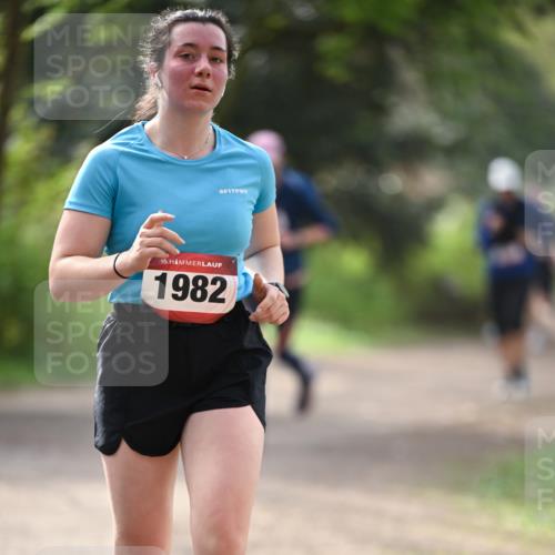 13.04.2025 - Hammer Lauf Dr. Thomas Lammeyer http://msf.ph/oto/7657512 13.04.2025 10:42:59 Laufen 15, 1982 meine-sportfotos.de