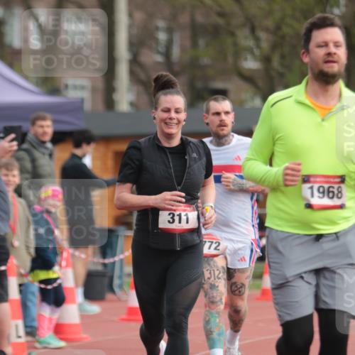 13.04.2025 - Hammer Lauf A. Gomolzig http://msf.ph/oto/7657583 13.04.2025 10:14:19 Ziel 151, 311, 410, 574, 772, 1588, 1778, 1968, 1988 meine-sportfotos.de