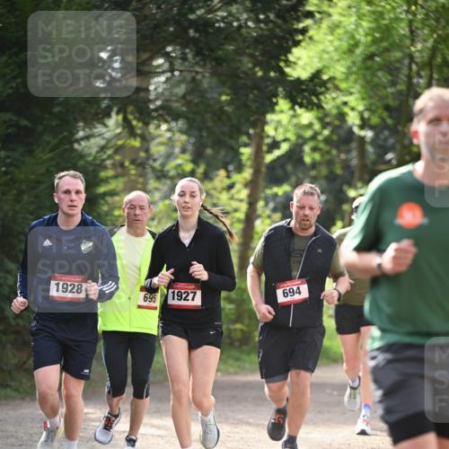 13.04.2025 - Hammer Lauf Dr. Thomas Lammeyer http://msf.ph/oto/7657595 13.04.2025 10:43:11 Laufen 1928, 695, 1927, 694 meine-sportfotos.de