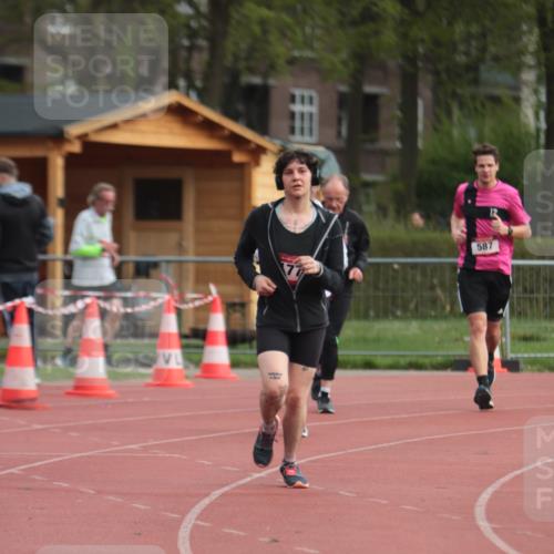 13.04.2025 - Hammer Lauf A. Gomolzig http://msf.ph/oto/7657596 13.04.2025 10:14:23 Ziel 136, 151, 269, 587, 1778, 1988 meine-sportfotos.de