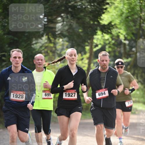 13.04.2025 - Hammer Lauf Dr. Thomas Lammeyer http://msf.ph/oto/7657607 13.04.2025 10:43:12 Laufen 15, 1928, 695, 15, 1927, 694, 776 meine-sportfotos.de