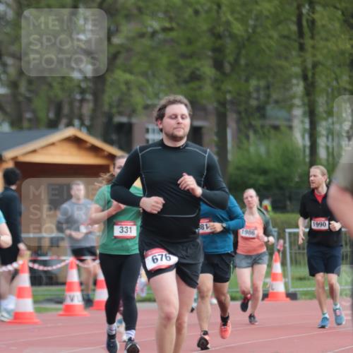 13.04.2025 - Hammer Lauf A. Gomolzig http://msf.ph/oto/7657678 13.04.2025 10:14:49 Ziel 291, 331, 525, 564, 676, 694, 962, 981, 1920, 1982, 1986, 1990 meine-sportfotos.de