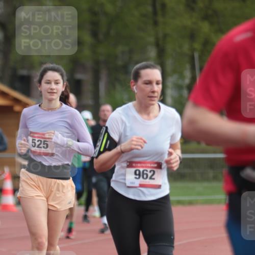 13.04.2025 - Hammer Lauf A. Gomolzig http://msf.ph/oto/7657704 13.04.2025 10:14:58 Ziel 125, 254, 291, 472, 525, 526, 743, 752, 906, 962, 1884, 1927, 1986 meine-sportfotos.de