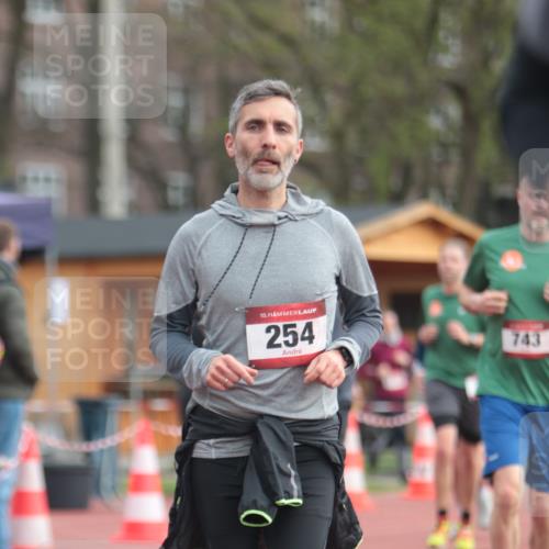 13.04.2025 - Hammer Lauf A. Gomolzig http://msf.ph/oto/7657713 13.04.2025 10:15:01 Ziel 125, 254, 460, 472, 743, 752, 976, 1815, 1884, 1927, 1928, 1956 meine-sportfotos.de