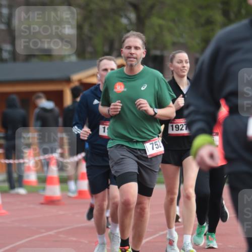 13.04.2025 - Hammer Lauf A. Gomolzig http://msf.ph/oto/7657721 13.04.2025 10:15:05 Ziel 125, 460, 472, 752, 976, 1792, 1815, 1884, 1927, 1928, 1956 meine-sportfotos.de