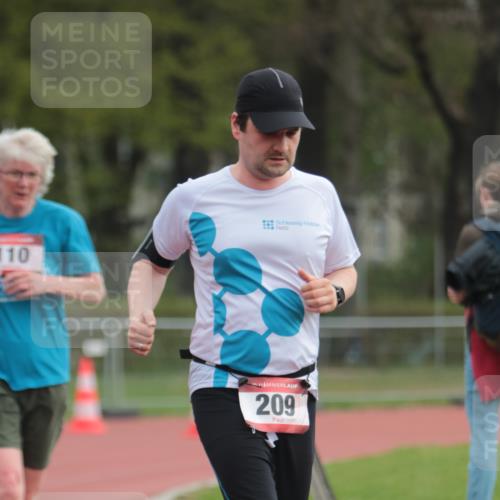 13.04.2025 - Hammer Lauf A. Gomolzig http://msf.ph/oto/7657843 13.04.2025 10:15:51 Ziel 110, 209, 853, 1010, 1877 meine-sportfotos.de