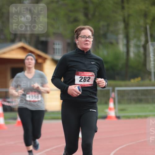 13.04.2025 - Hammer Lauf A. Gomolzig http://msf.ph/oto/7657885 13.04.2025 10:16:03 Ziel 123, 282, 1158 meine-sportfotos.de