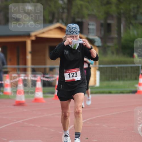 13.04.2025 - Hammer Lauf A. Gomolzig http://msf.ph/oto/7657911 13.04.2025 10:16:07 Ziel 123, 1314 meine-sportfotos.de