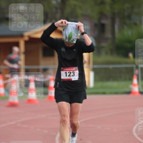 13.04.2025 - Hammer Lauf A. Gomolzig http://msf.ph/oto/7657913 13.04.2025 10:16:08 Ziel 123, 1314 meine-sportfotos.de