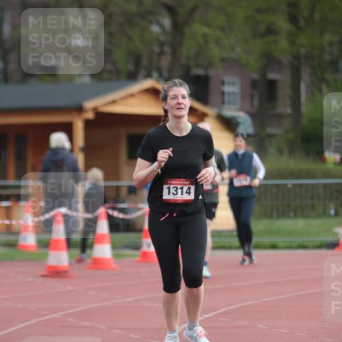 13.04.2025 - Hammer Lauf A. Gomolzig http://msf.ph/oto/7657950 13.04.2025 10:16:12 Ziel 725, 1314 meine-sportfotos.de