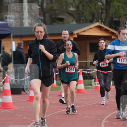 13.04.2025 - Hammer Lauf A. Gomolzig http://msf.ph/oto/7658003 13.04.2025 10:16:37 Ziel 116, 560, 1095, 1111, 1271, 1830 meine-sportfotos.de