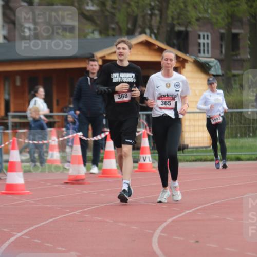 13.04.2025 - Hammer Lauf A. Gomolzig http://msf.ph/oto/7658050 13.04.2025 10:16:57 Ziel 365, 368, 1993 meine-sportfotos.de