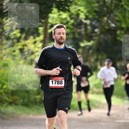 13.04.2025 - Hammer Lauf Dr. Thomas Lammeyer http://msf.ph/oto/7658096 13.04.2025 10:45:21 Laufen 15, 1788 meine-sportfotos.de