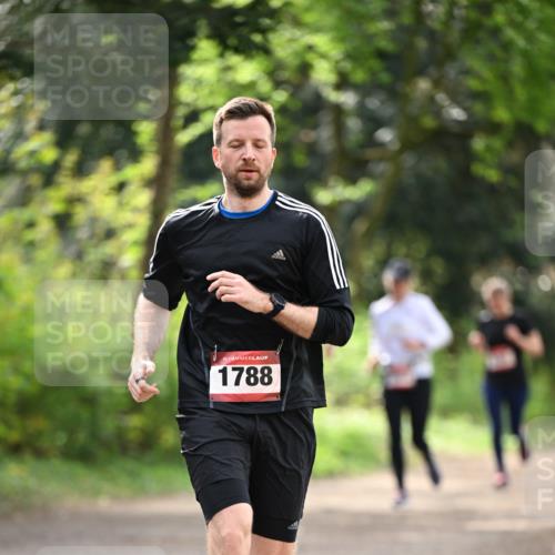 13.04.2025 - Hammer Lauf Dr. Thomas Lammeyer http://msf.ph/oto/7658102 13.04.2025 10:45:22 Laufen 15, 1788 meine-sportfotos.de