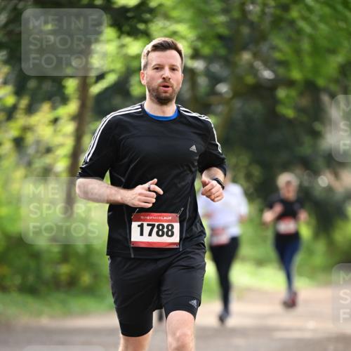 13.04.2025 - Hammer Lauf Dr. Thomas Lammeyer http://msf.ph/oto/7658106 13.04.2025 10:45:22 Laufen 15, 1788 meine-sportfotos.de