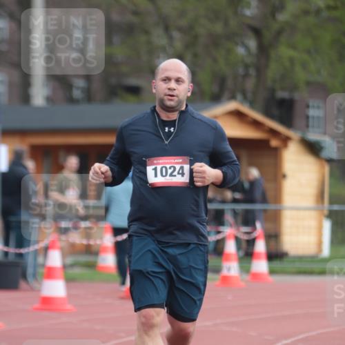 13.04.2025 - Hammer Lauf A. Gomolzig http://msf.ph/oto/7658173 13.04.2025 10:17:38 Ziel 589, 896, 1024 meine-sportfotos.de