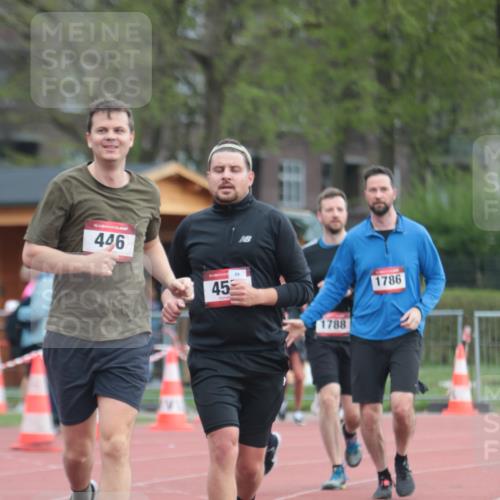 13.04.2025 - Hammer Lauf A. Gomolzig http://msf.ph/oto/7658188 13.04.2025 10:17:50 Ziel 446, 455, 1786, 1788 meine-sportfotos.de