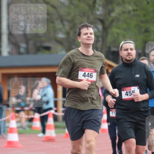 13.04.2025 - Hammer Lauf A. Gomolzig http://msf.ph/oto/7658192 13.04.2025 10:17:51 Ziel 446, 455, 1786, 1788 meine-sportfotos.de