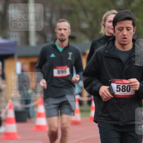 13.04.2025 - Hammer Lauf A. Gomolzig http://msf.ph/oto/7658248 13.04.2025 10:18:07 Ziel 580, 856, 895, 1053, 1054 meine-sportfotos.de