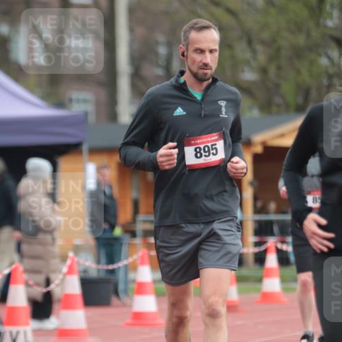 13.04.2025 - Hammer Lauf A. Gomolzig http://msf.ph/oto/7658262 13.04.2025 10:18:07 Ziel 580, 856, 895, 1053, 1054 meine-sportfotos.de