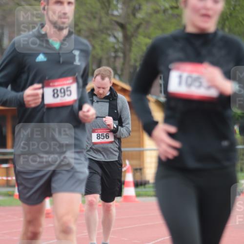 13.04.2025 - Hammer Lauf A. Gomolzig http://msf.ph/oto/7658265 13.04.2025 10:18:08 Ziel 580, 856, 895, 1053, 1054 meine-sportfotos.de