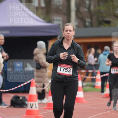 13.04.2025 - Hammer Lauf A. Gomolzig http://msf.ph/oto/7658282 13.04.2025 10:18:22 Ziel 345, 1752, 1753 meine-sportfotos.de