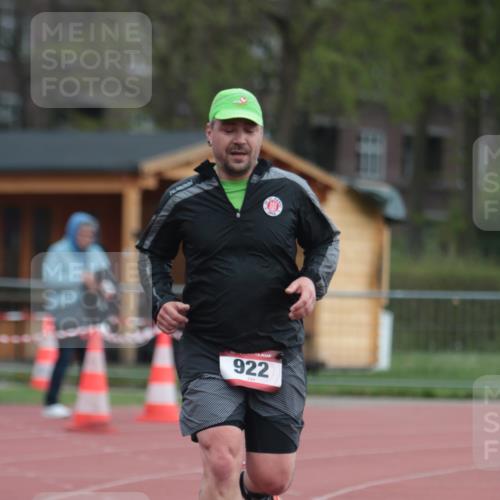 13.04.2025 - Hammer Lauf A. Gomolzig http://msf.ph/oto/7658342 13.04.2025 10:18:44 Ziel 922 meine-sportfotos.de