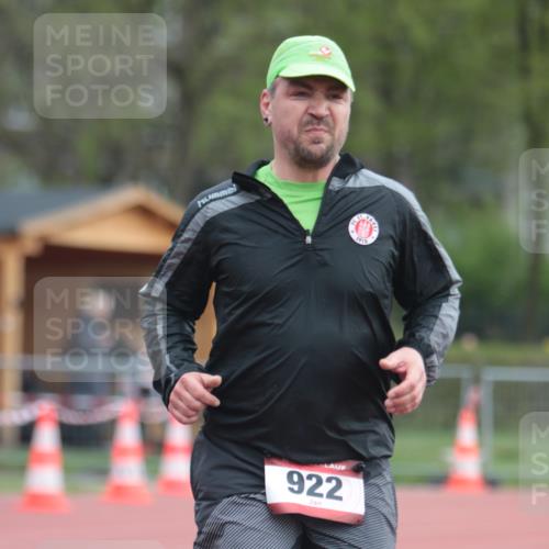 13.04.2025 - Hammer Lauf A. Gomolzig http://msf.ph/oto/7658349 13.04.2025 10:18:45 Ziel 922 meine-sportfotos.de