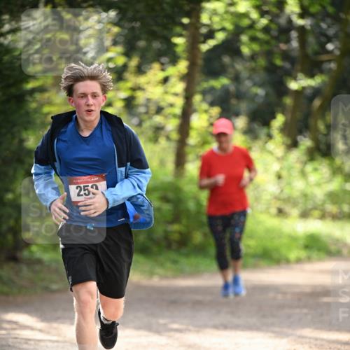 13.04.2025 - Hammer Lauf Dr. Thomas Lammeyer http://msf.ph/oto/7658391 13.04.2025 10:46:56 Laufen 15, 259 meine-sportfotos.de