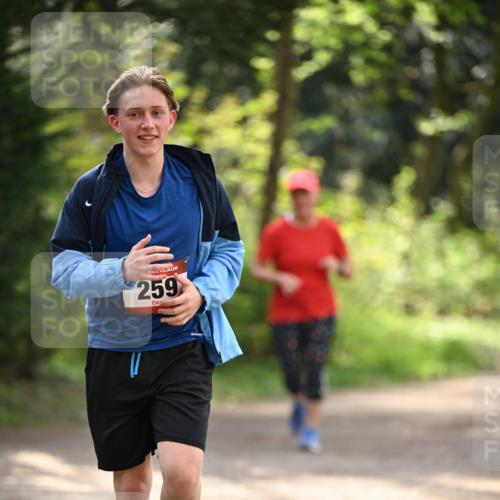 13.04.2025 - Hammer Lauf Dr. Thomas Lammeyer http://msf.ph/oto/7658398 13.04.2025 10:46:57 Laufen 259 meine-sportfotos.de