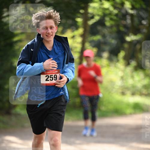 13.04.2025 - Hammer Lauf Dr. Thomas Lammeyer http://msf.ph/oto/7658399 13.04.2025 10:46:57 Laufen 15, 259 meine-sportfotos.de