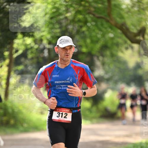 13.04.2025 - Hammer Lauf Dr. Thomas Lammeyer http://msf.ph/oto/7658603 13.04.2025 10:48:29 Laufen 15, 312 meine-sportfotos.de