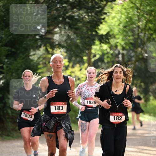 13.04.2025 - Hammer Lauf Dr. Thomas Lammeyer http://msf.ph/oto/7658648 13.04.2025 10:48:42 Laufen 1933, 15, 183, 1936, 15, 182 meine-sportfotos.de