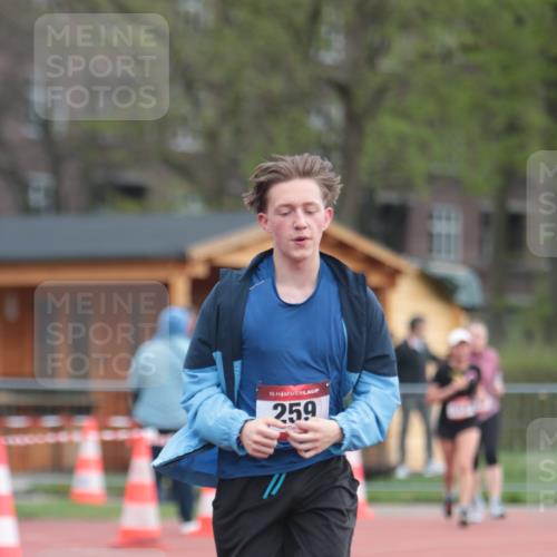13.04.2025 - Hammer Lauf A. Gomolzig http://msf.ph/oto/7658977 13.04.2025 10:18:56 Ziel 259 meine-sportfotos.de
