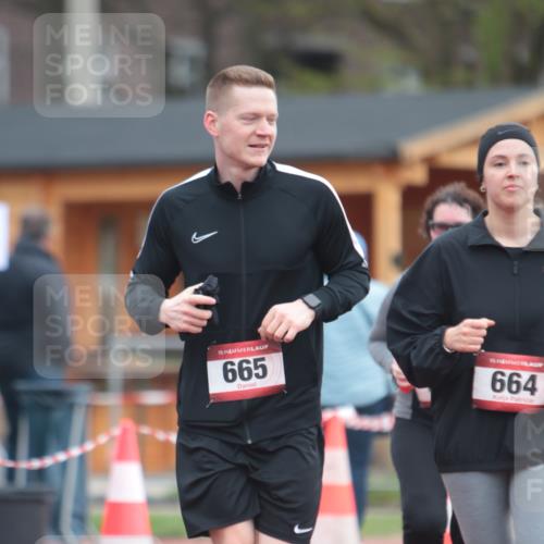 13.04.2025 - Hammer Lauf A. Gomolzig http://msf.ph/oto/7659040 13.04.2025 10:19:37 Ziel 268, 415, 664, 665 meine-sportfotos.de