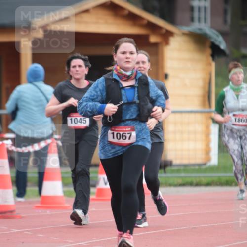 13.04.2025 - Hammer Lauf A. Gomolzig http://msf.ph/oto/7659056 13.04.2025 10:19:48 Ziel 652, 1045, 1067 meine-sportfotos.de