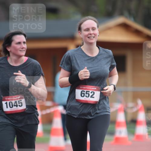 13.04.2025 - Hammer Lauf A. Gomolzig http://msf.ph/oto/7659066 13.04.2025 10:19:53 Ziel 652, 1045, 1067, 1860 meine-sportfotos.de